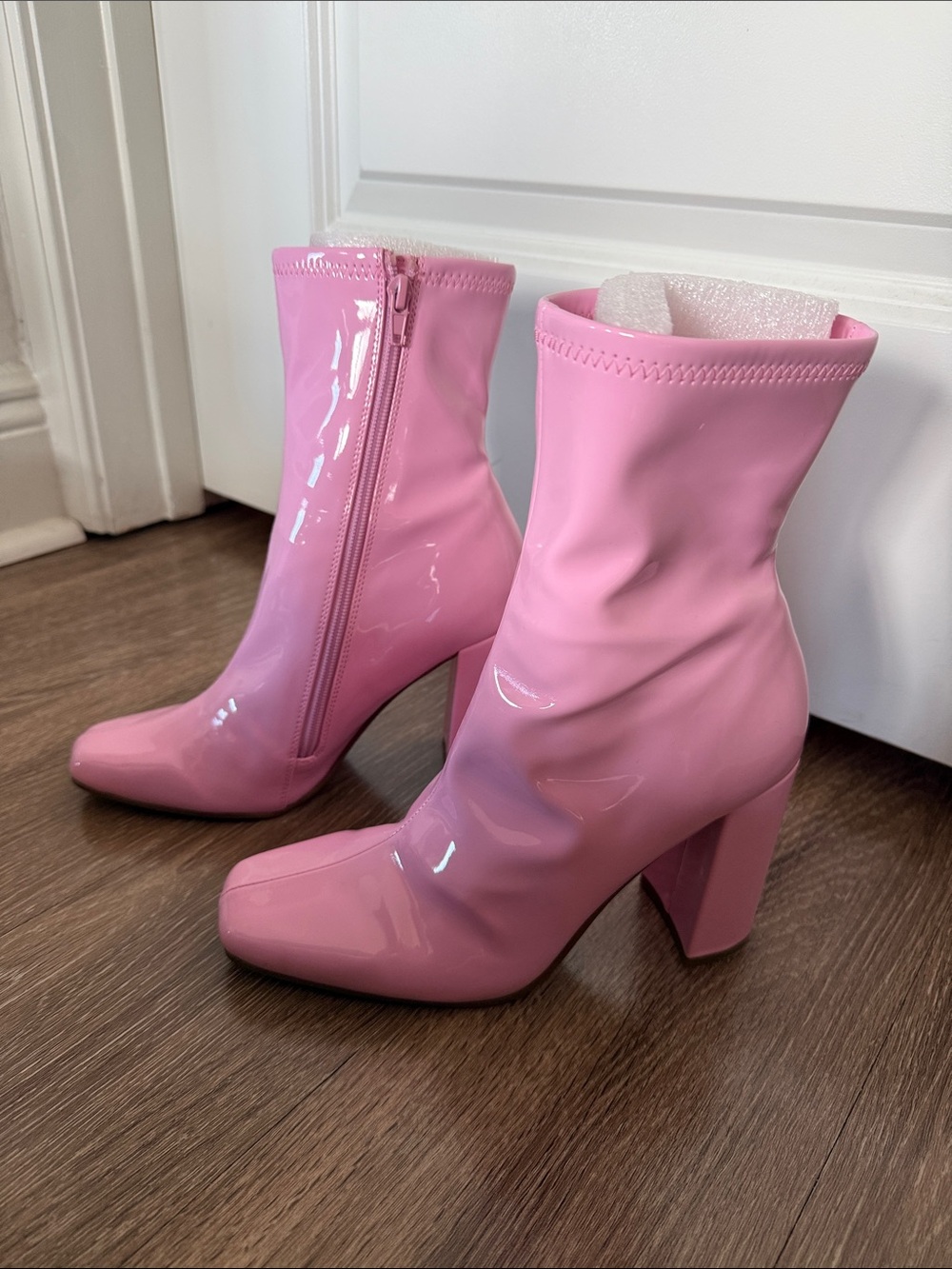 Steve Madden Pink Patent leather boot 7.5